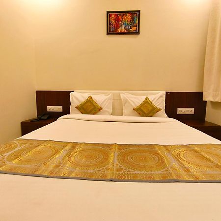 Hotel Veer Palace Near Udaipole أُودايبور المظهر الخارجي الصورة
