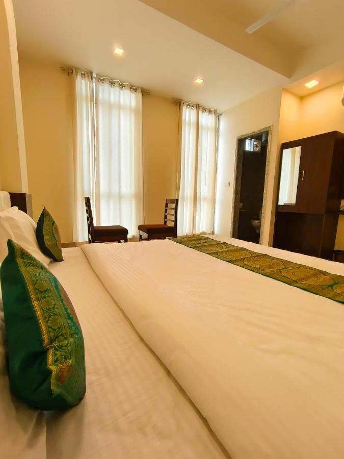 Hotel Veer Palace Near Udaipole أُودايبور المظهر الخارجي الصورة