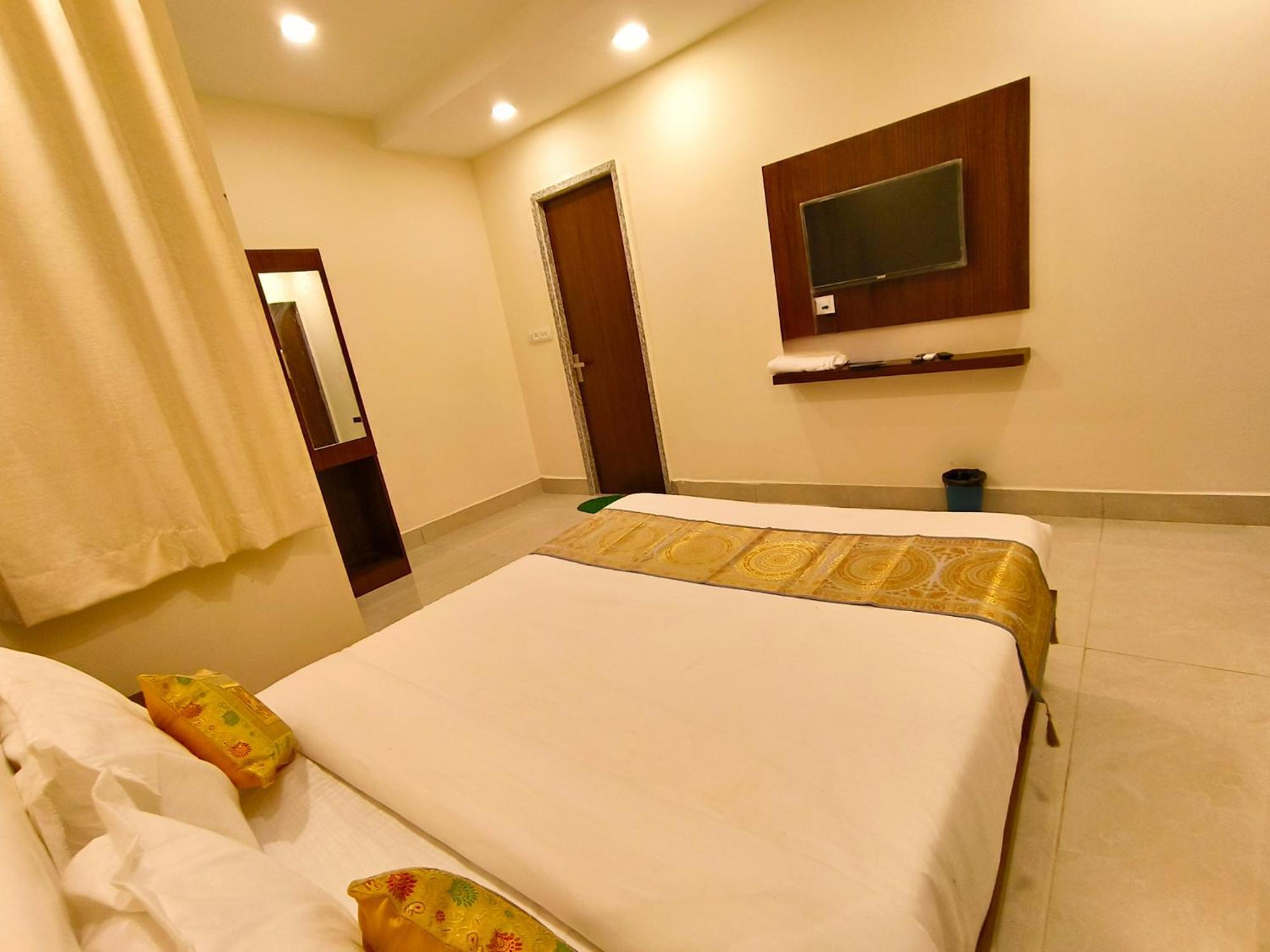 Hotel Veer Palace Near Udaipole أُودايبور المظهر الخارجي الصورة
