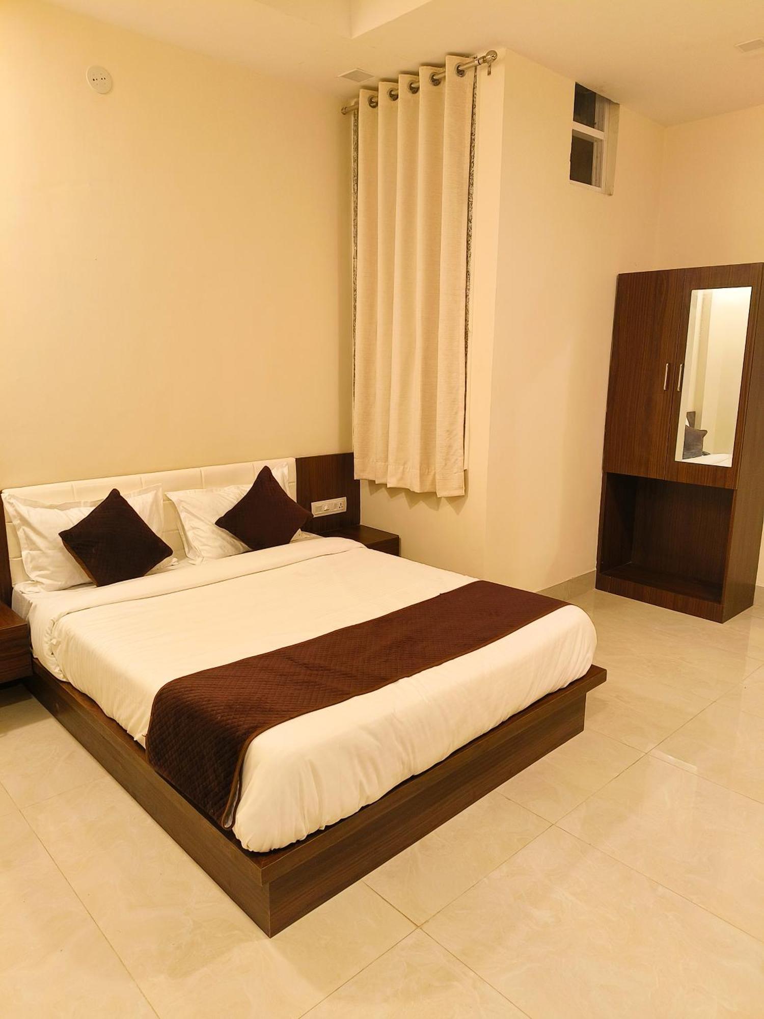 Hotel Veer Palace Near Udaipole أُودايبور المظهر الخارجي الصورة