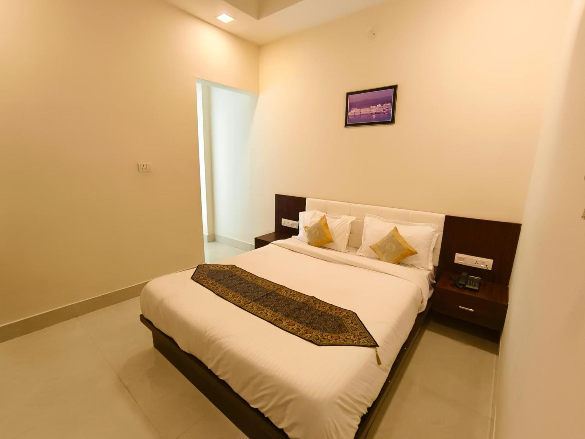 Hotel Veer Palace Near Udaipole أُودايبور المظهر الخارجي الصورة